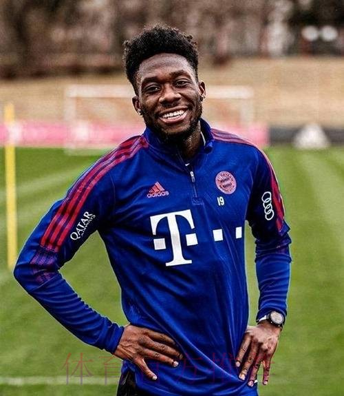 德媒:阿方索在等待皇马报价 因此拖延与拜仁续约 德媒:阿方索在等待皇马报价 因此拖延与拜仁续约